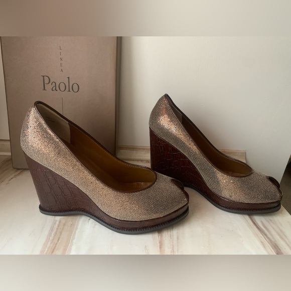 NEW Linea Paulo Jimmie Bronze/Gold Peep Toe Wedges, Size 9 - Picture 2 of 10